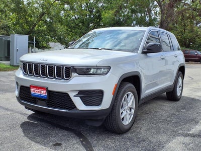 2025 Jeep Grand Cherokee GRAND CHEROKEE LAREDO X 4X2
