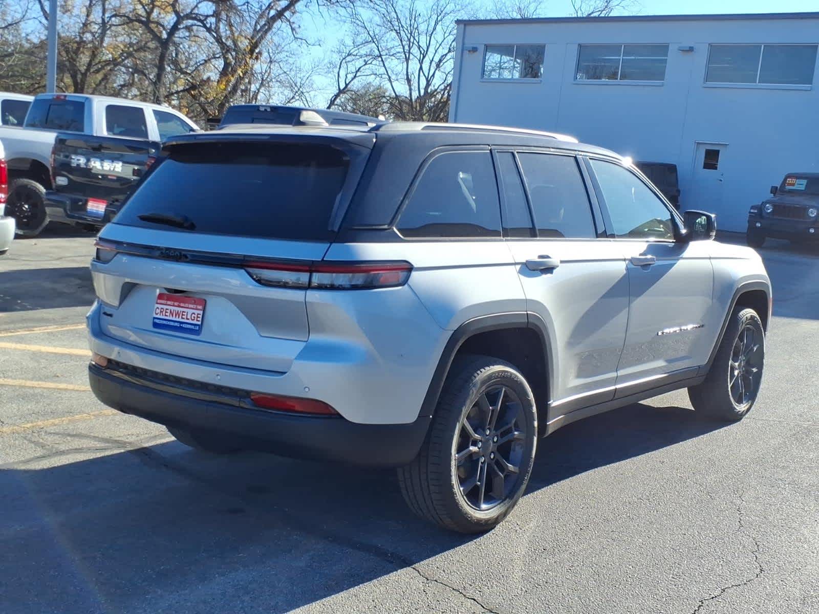 2025 Jeep Grand Cherokee GRAND CHEROKEE LIMITED 4X4