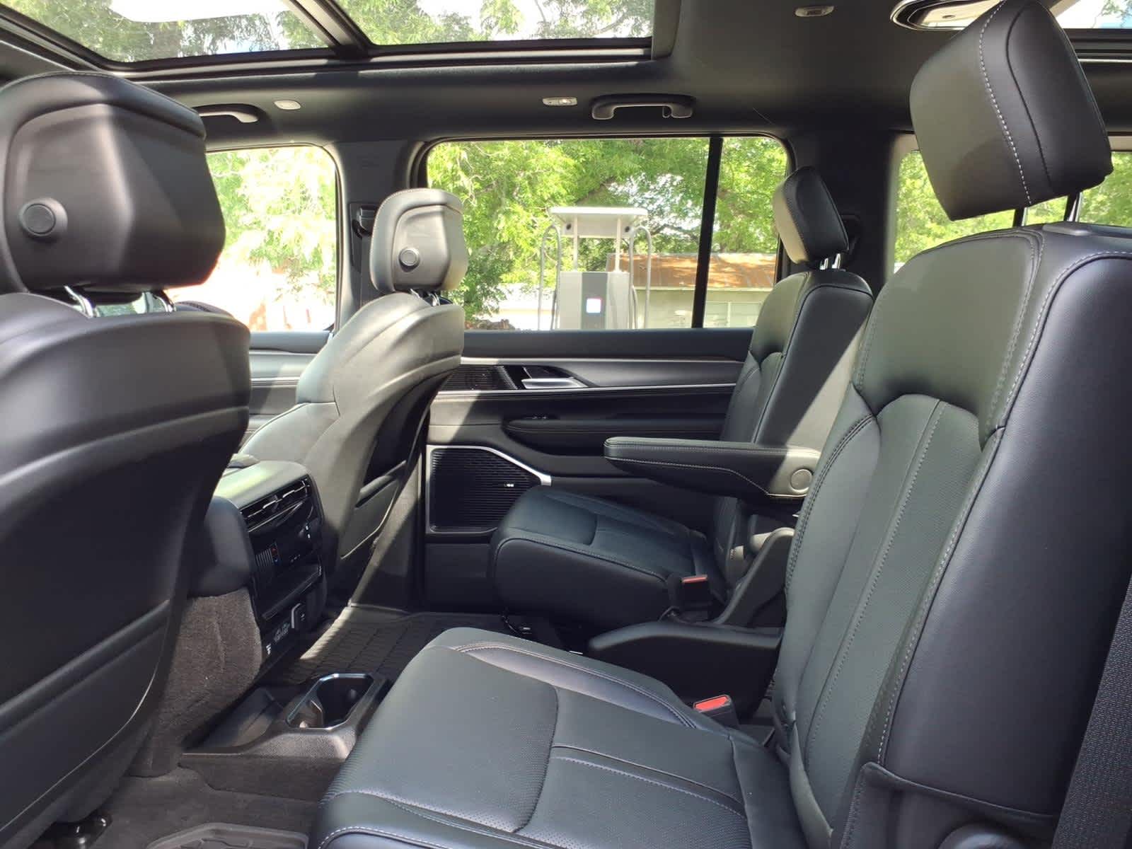 2026 Jeep Grand Wagoneer GRAND WAGONEER UPLAND 4X4