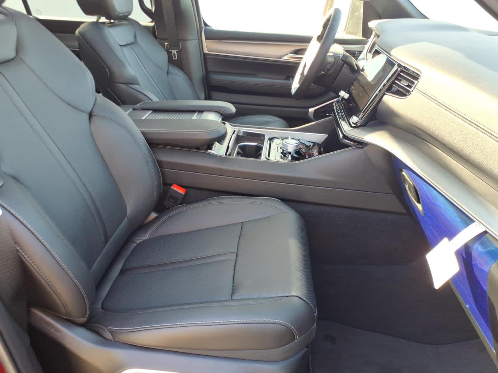 2026 Jeep Grand Wagoneer GRAND WAGONEER UPLAND 4X4