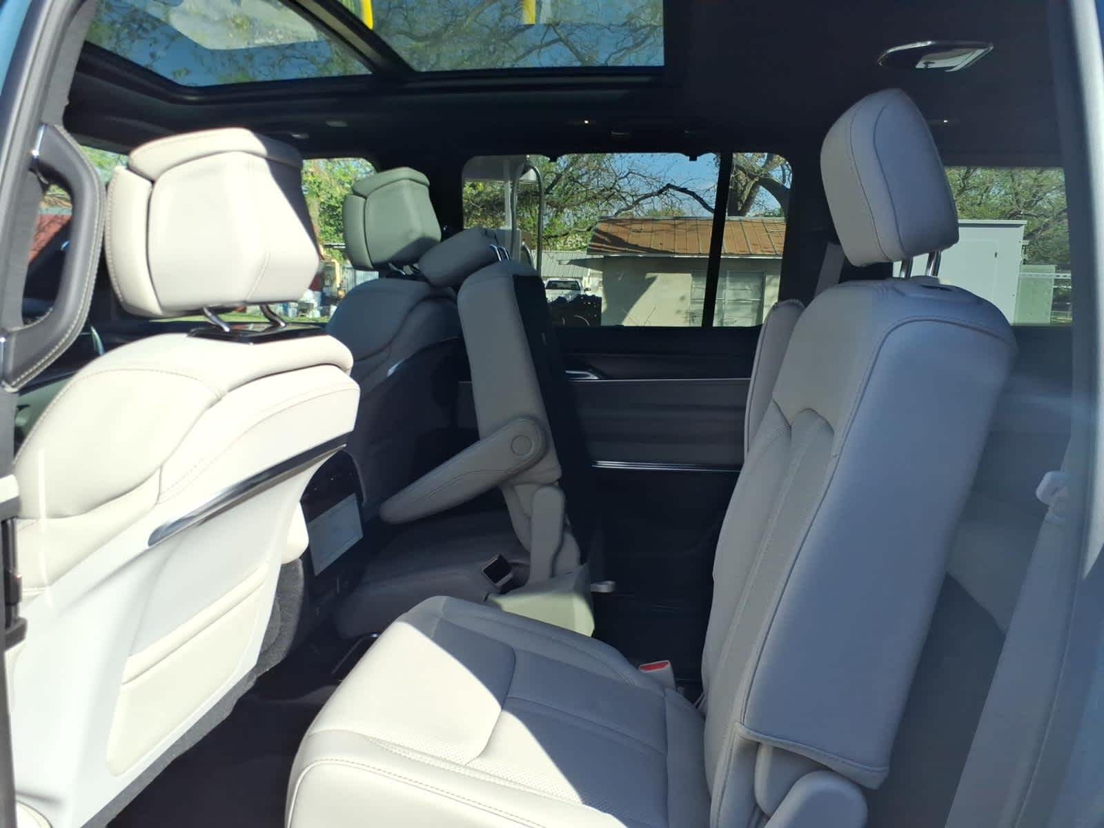 2026 Jeep Grand Wagoneer GRAND WAGONEER SUMMIT OBSIDIAN 4X4