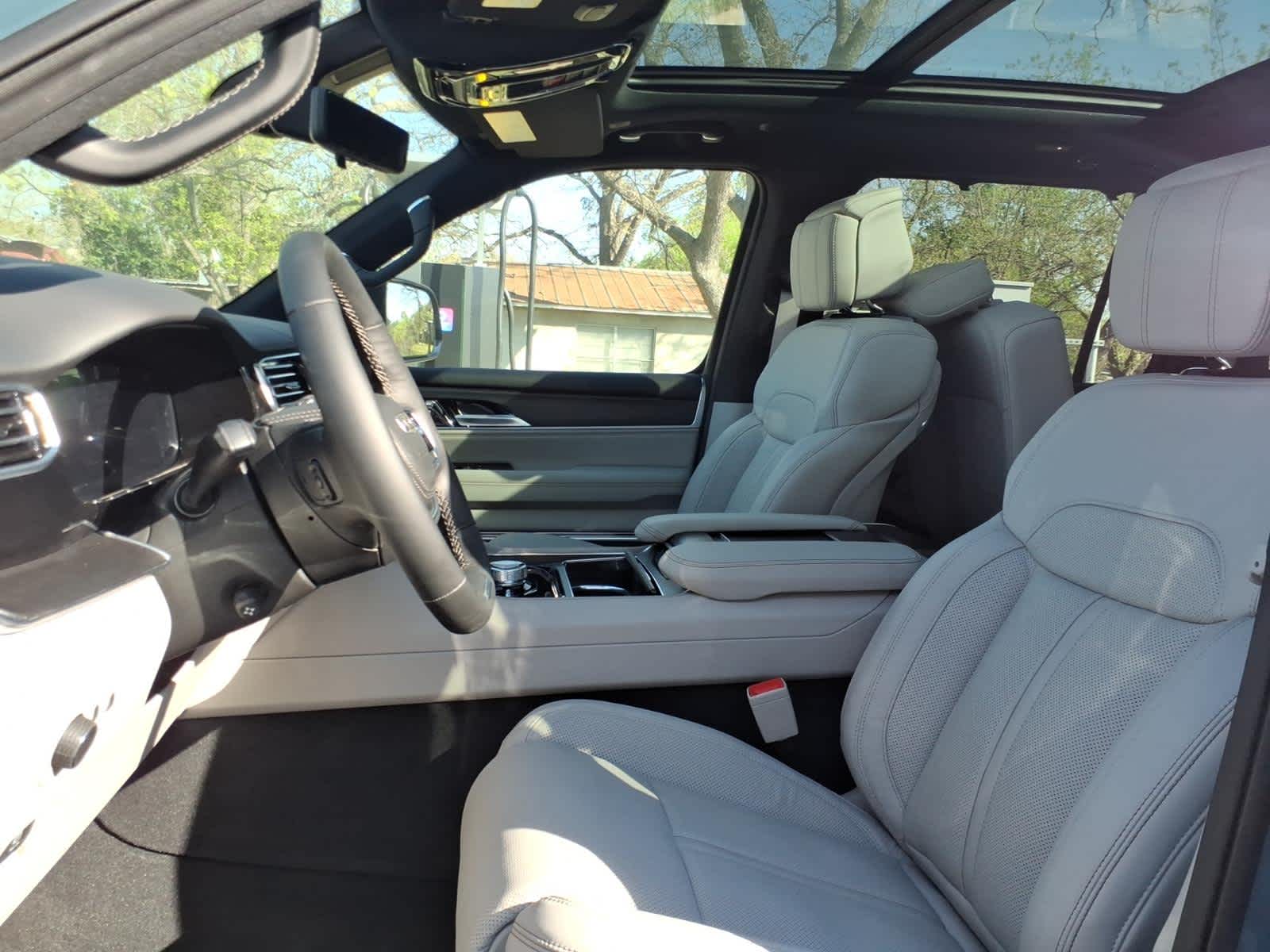 2026 Jeep Grand Wagoneer GRAND WAGONEER SUMMIT OBSIDIAN 4X4