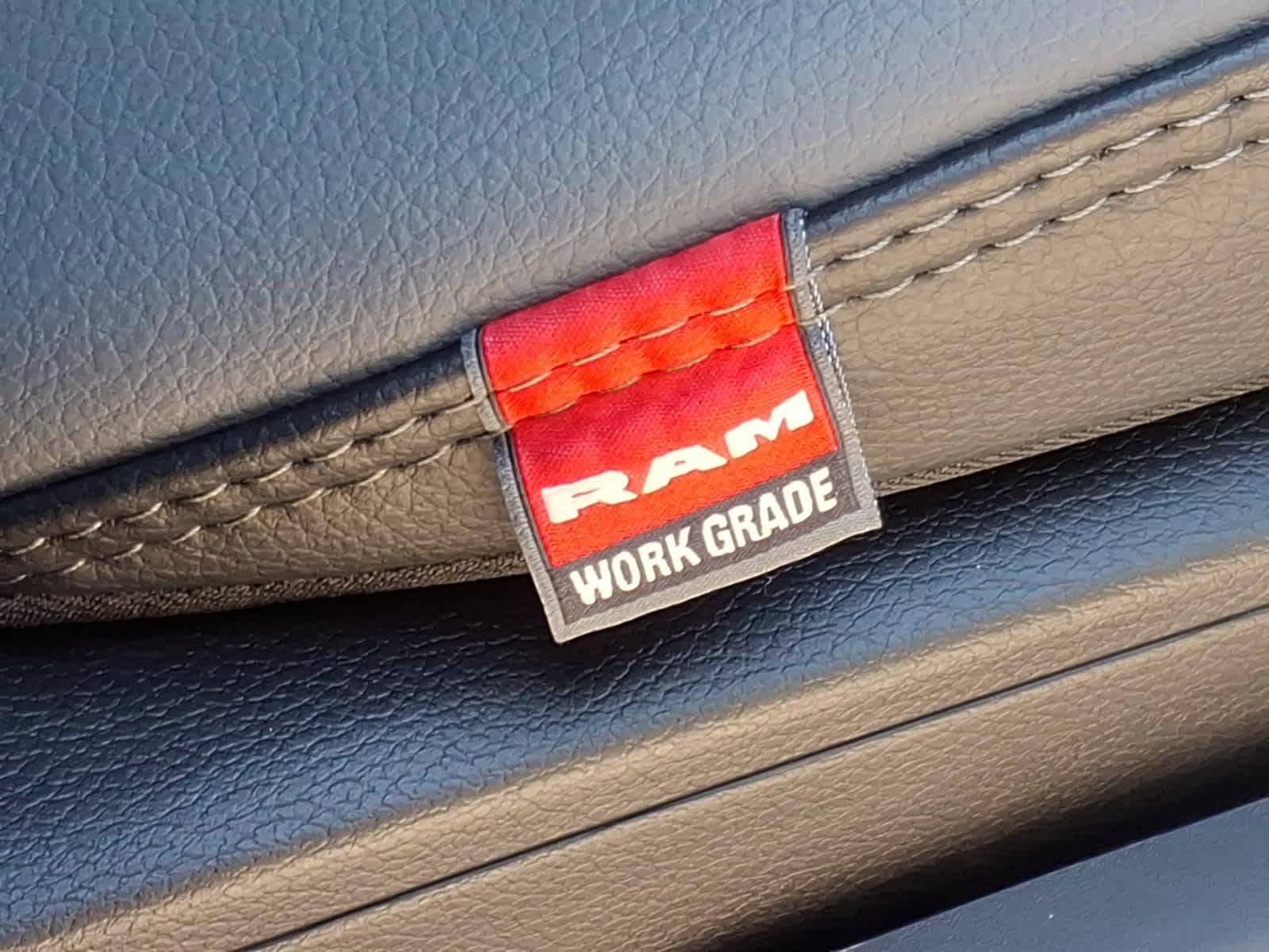 2026 RAM 1500 RAM 1500 TRADESMAN QUAD CAB 4X2 6'4' BOX