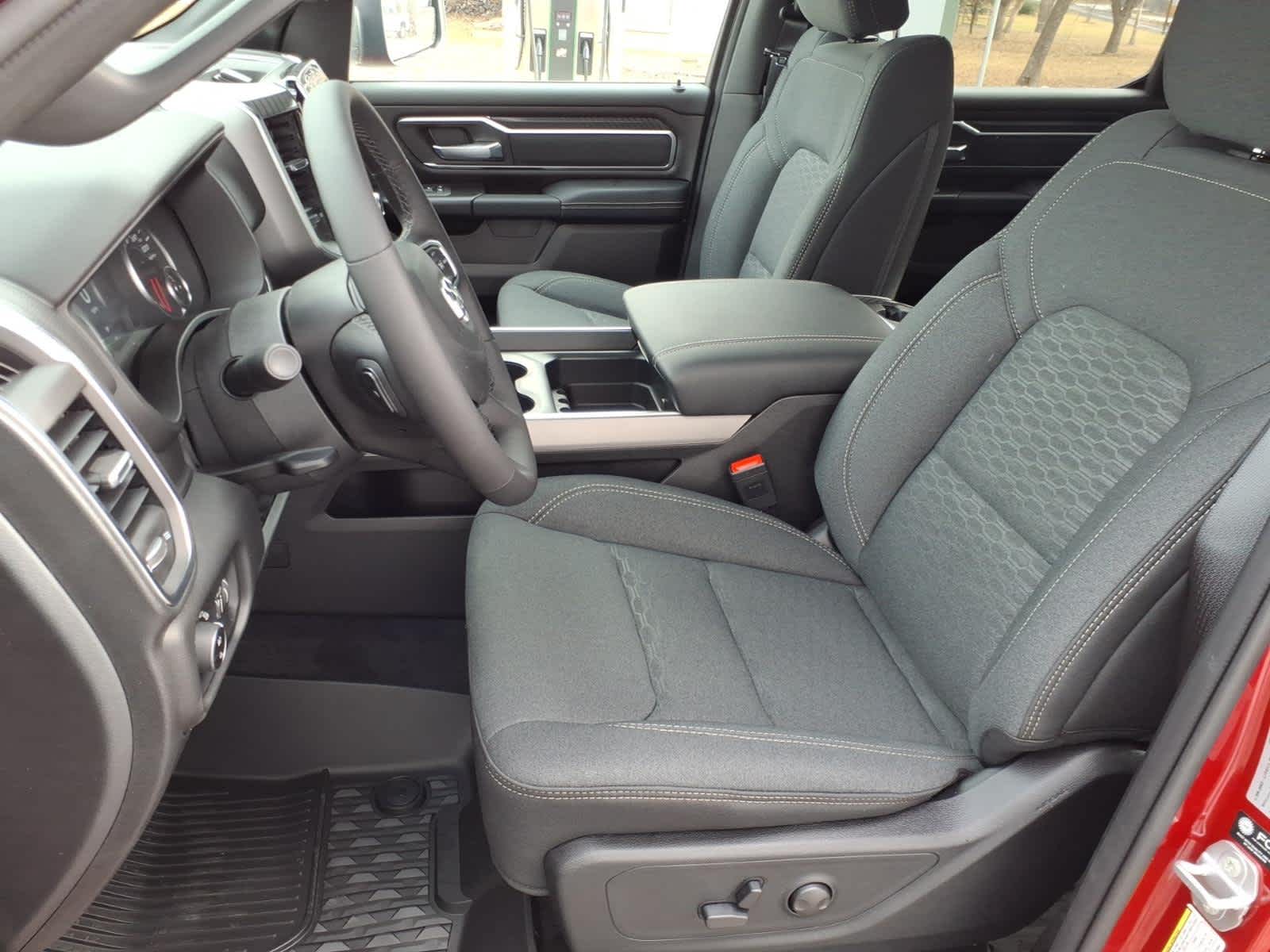 2026 RAM Ram 1500 RAM 1500 LONE STAR CREW CAB 4X4 5'7' BOX