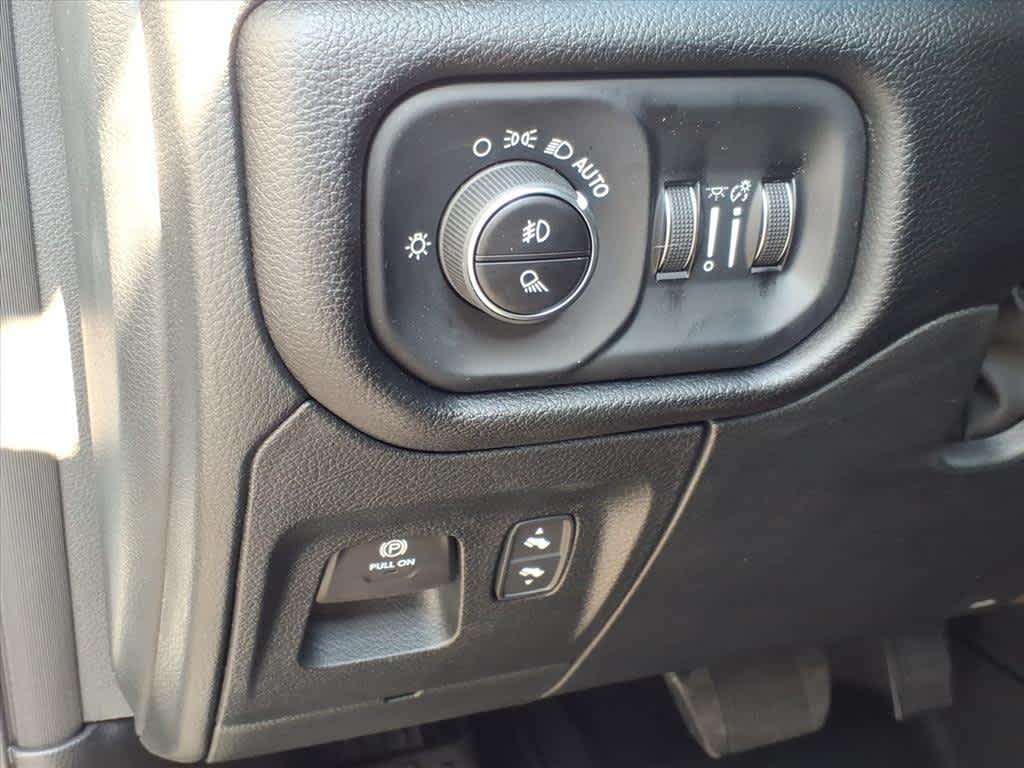 2026 RAM Ram 1500 RAM 1500 LONE STAR CREW CAB 4X4 5'7' BOX