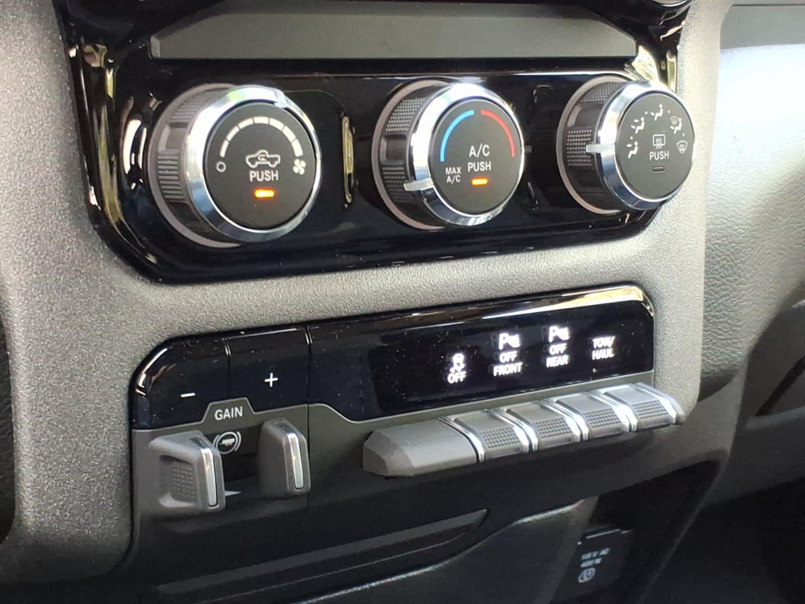 2026 RAM Ram 1500 RAM 1500 WARLOCK CREW CAB 4X4 5'7' BOX