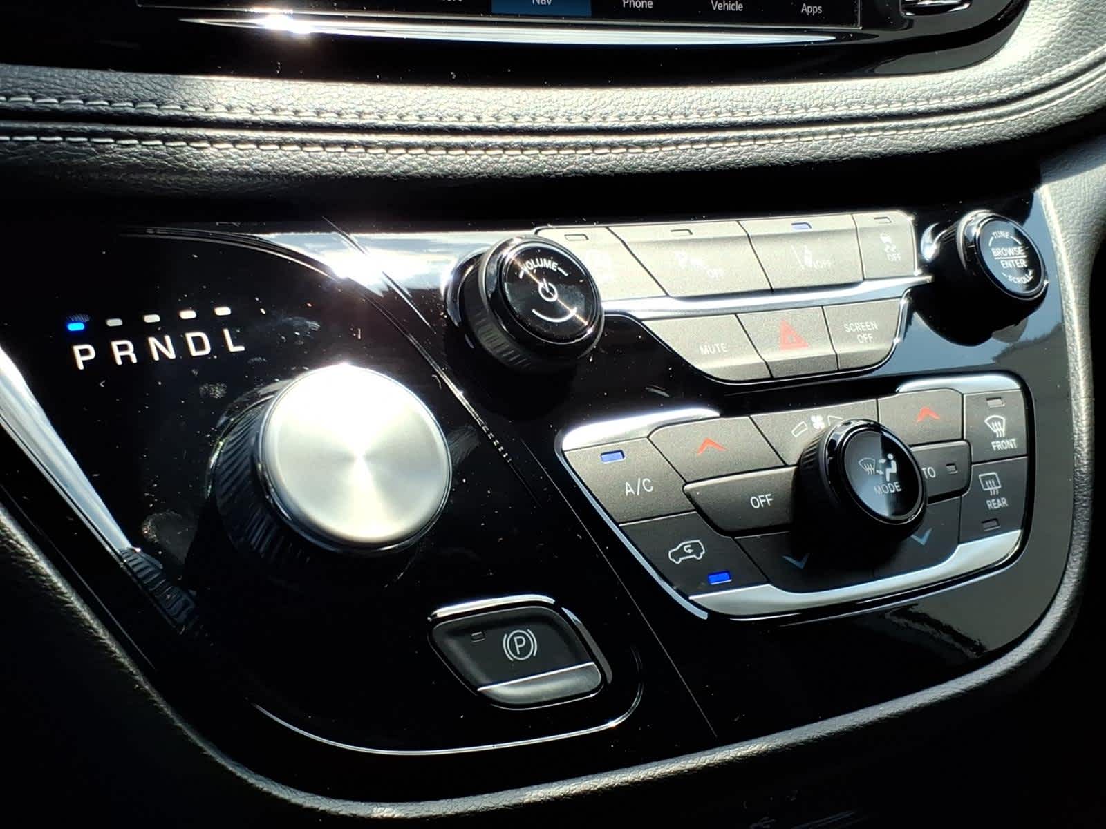 2027 Chrysler Pacifica PACIFICA SELECT