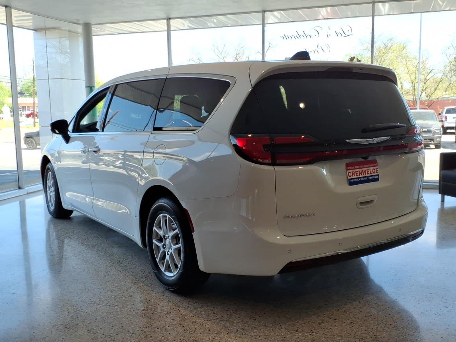 2026 Chrysler Pacifica PACIFICA SELECT