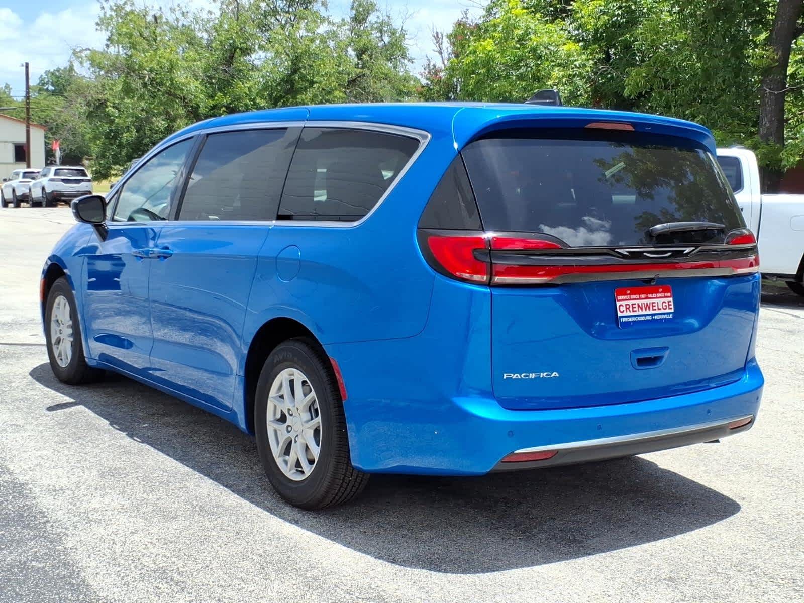 2027 Chrysler Pacifica PACIFICA SELECT