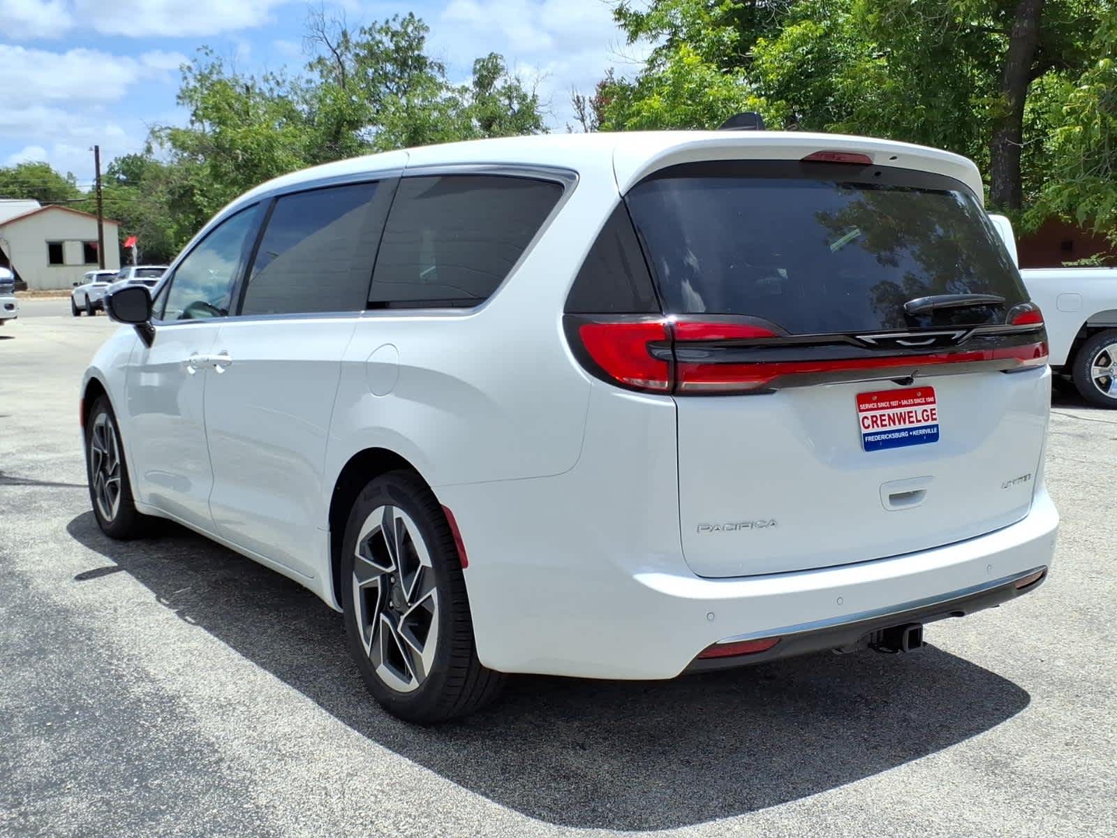 2027 Chrysler Pacifica PACIFICA LIMITED