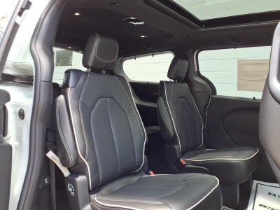 2027 Chrysler Pacifica PACIFICA LIMITED