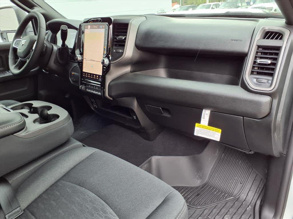 2026 RAM Ram 2500 RAM 2500 BLACK EXPRESS CREW CAB 4X4 6'4' BOX