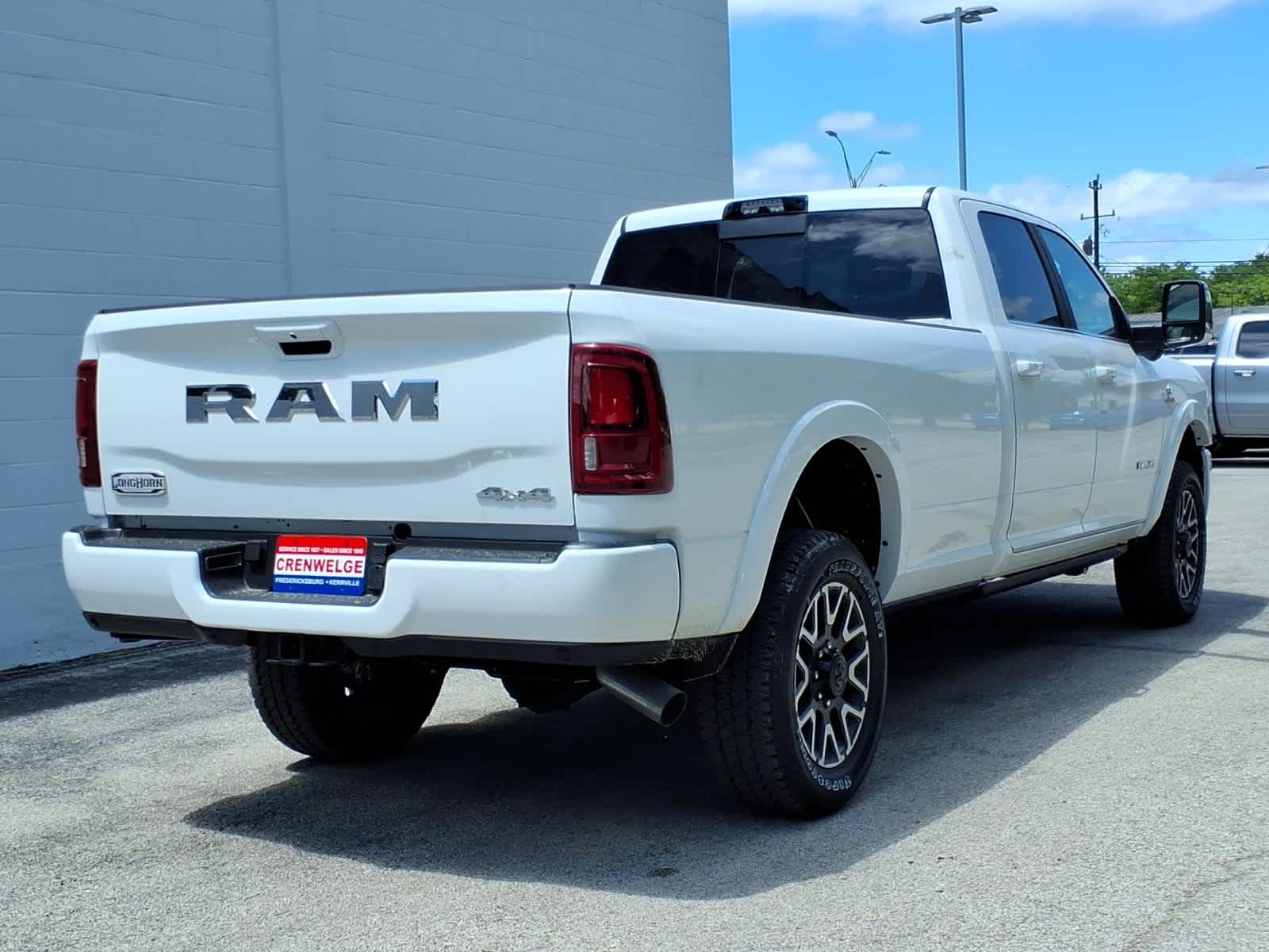 2026 RAM Ram 2500 RAM 2500 LIMITED LONGHORN CREW CAB 4X4 8' BOX