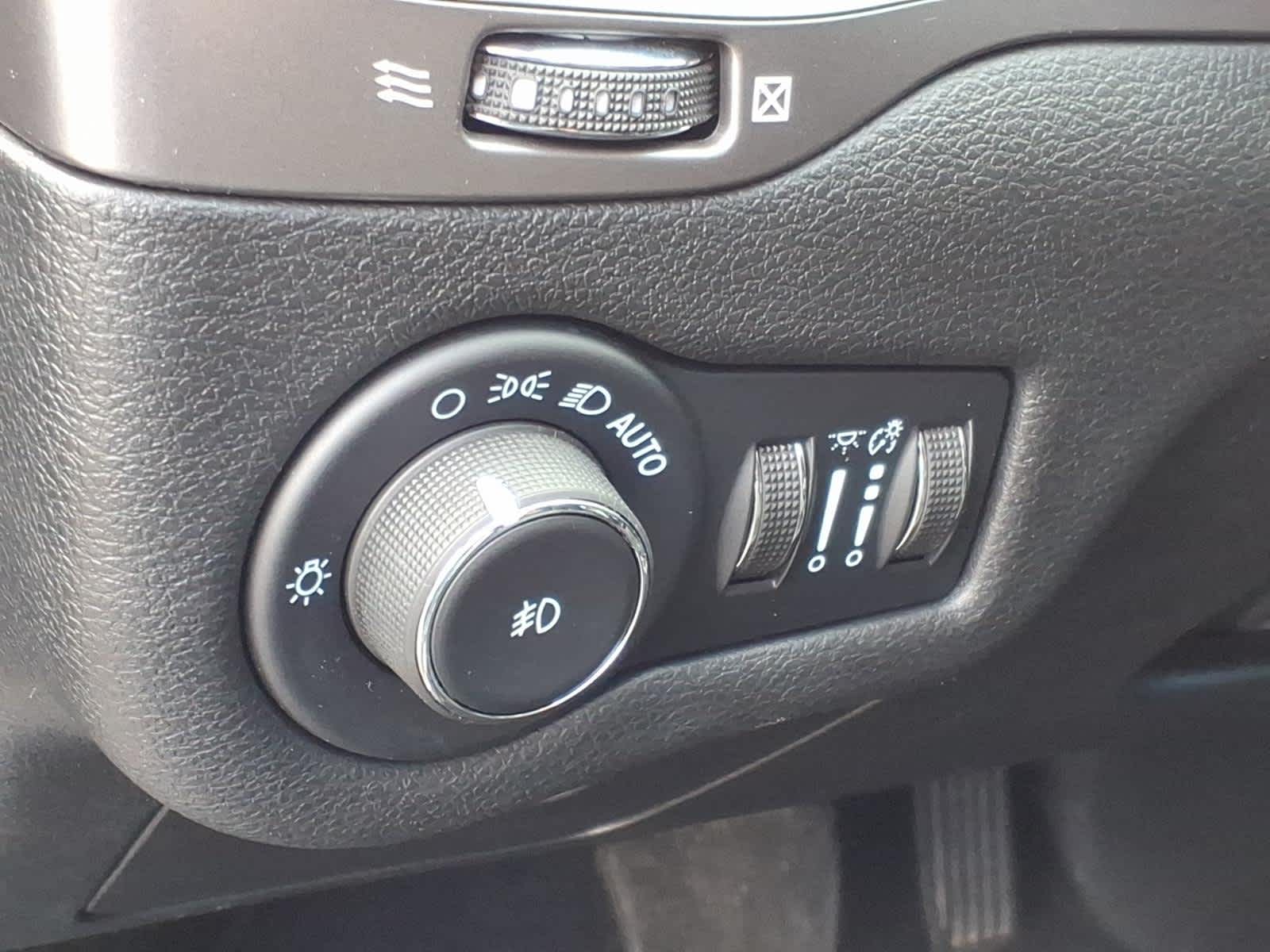 2021 Jeep Cherokee Latitude Lux 4X4