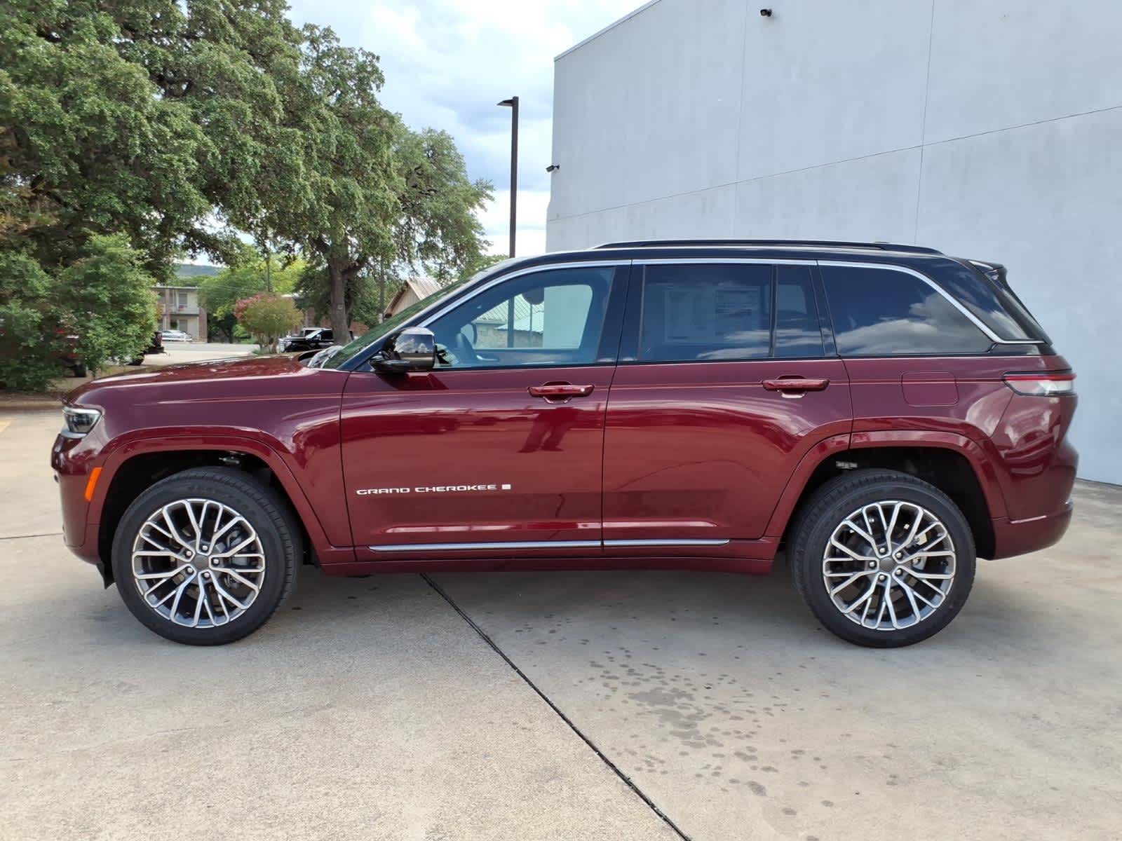 2026 Jeep Grand Cherokee GRAND CHEROKEE SUMMIT 4X4