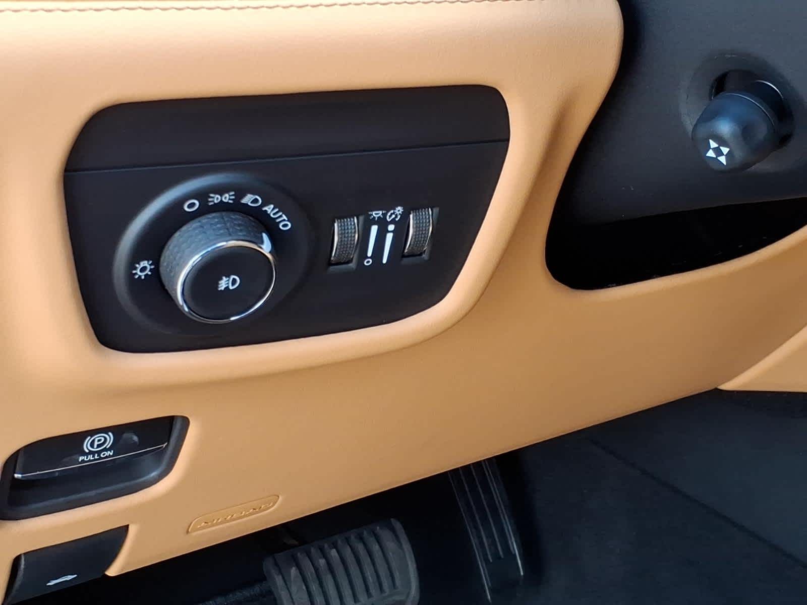 2026 Jeep Grand Cherokee GRAND CHEROKEE SUMMIT 4X4