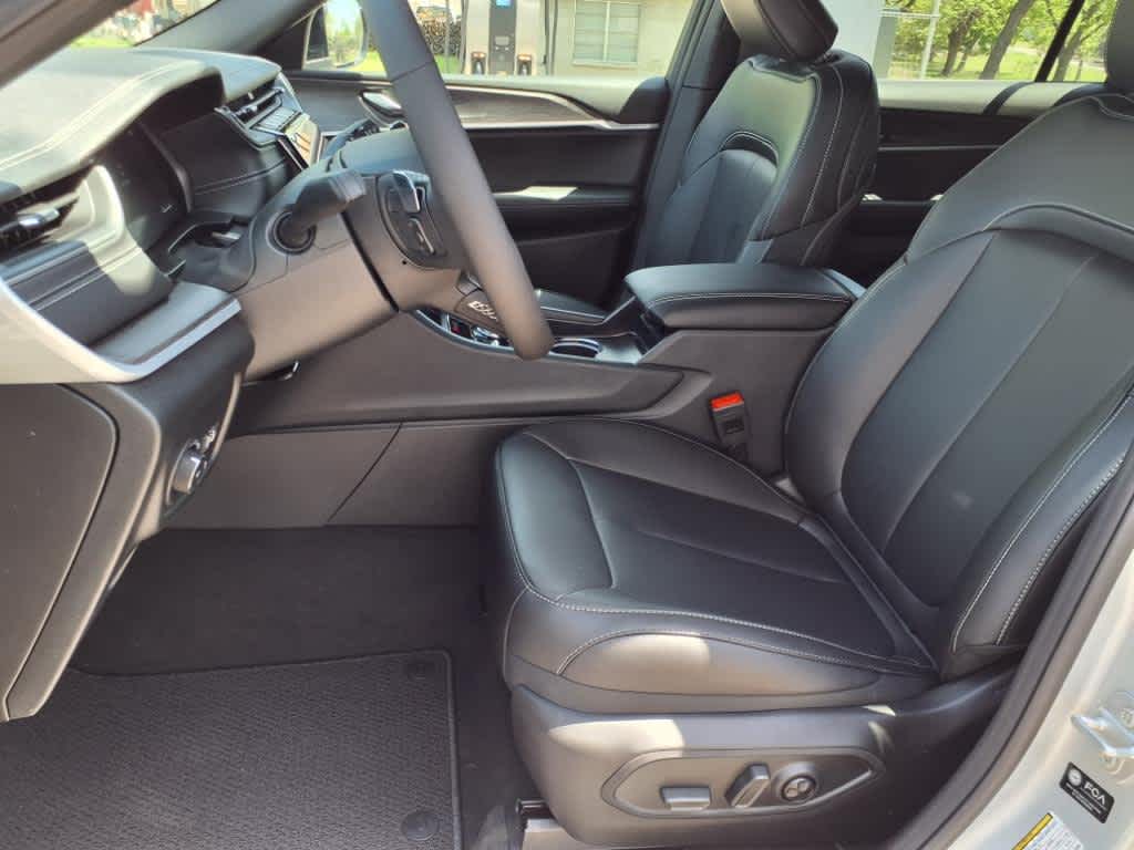 2025 Jeep Grand Cherokee L Limited 4x4