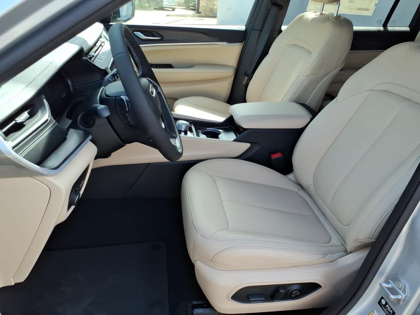 2026 Jeep Grand Cherokee GRAND CHEROKEE L LIMITED 4X4