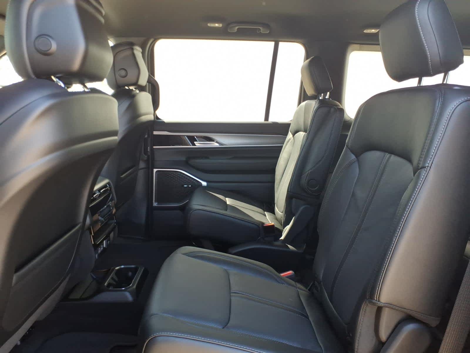 2026 Jeep Grand Wagoneer GRAND WAGONEER LIMITED ALTITUDE 4X4