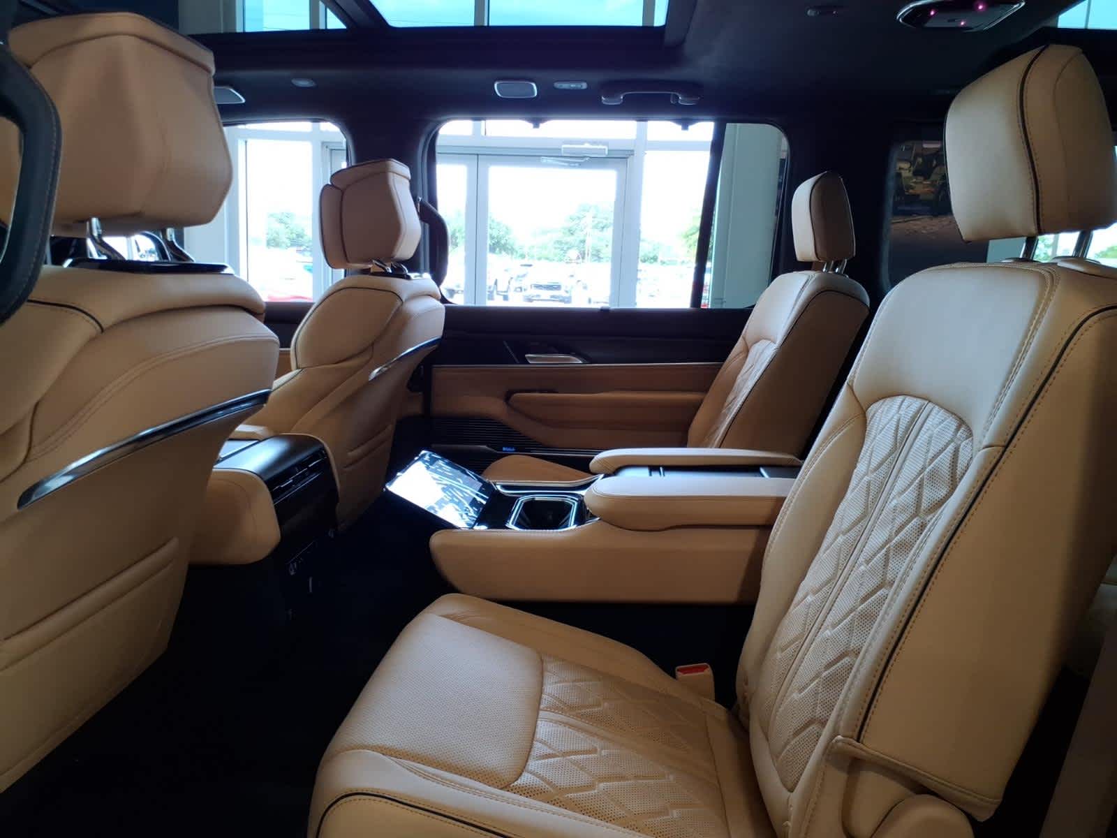 2026 Jeep Grand Wagoneer GRAND WAGONEER SUMMIT RESERVE 4X4