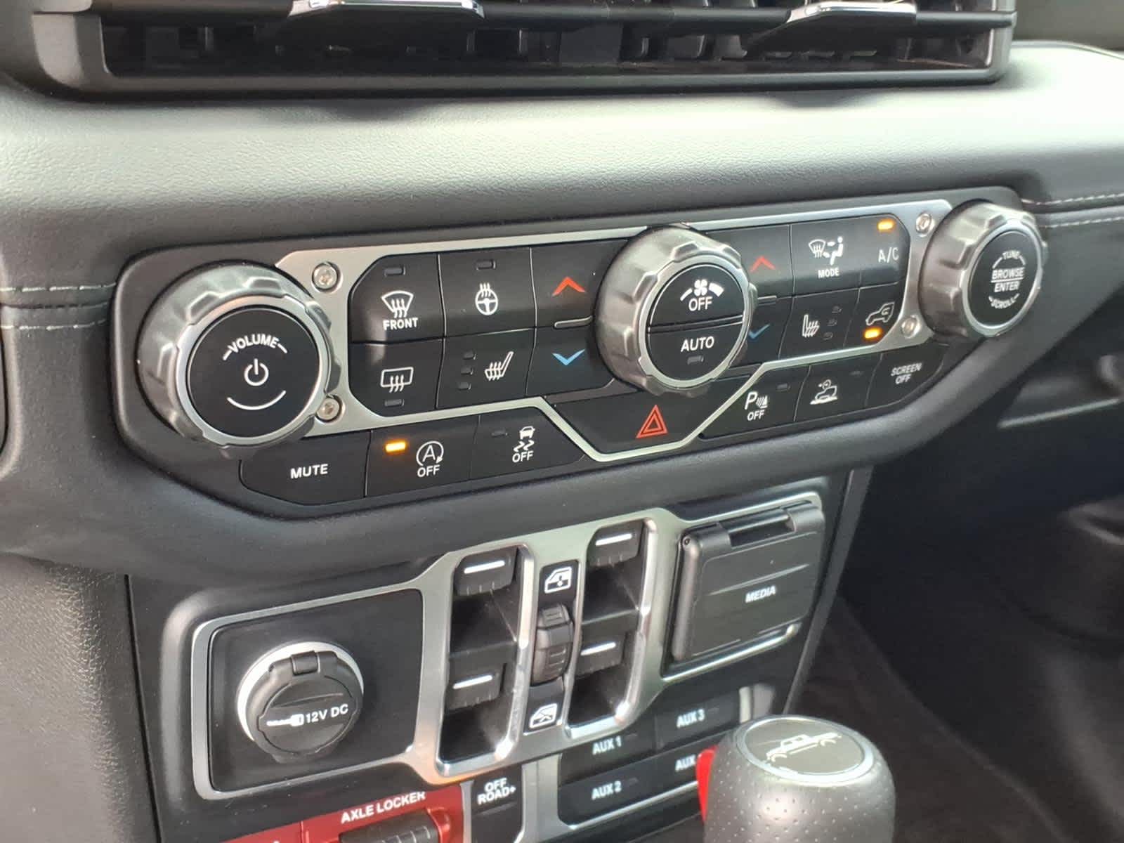 2024 Jeep Gladiator Mojave X