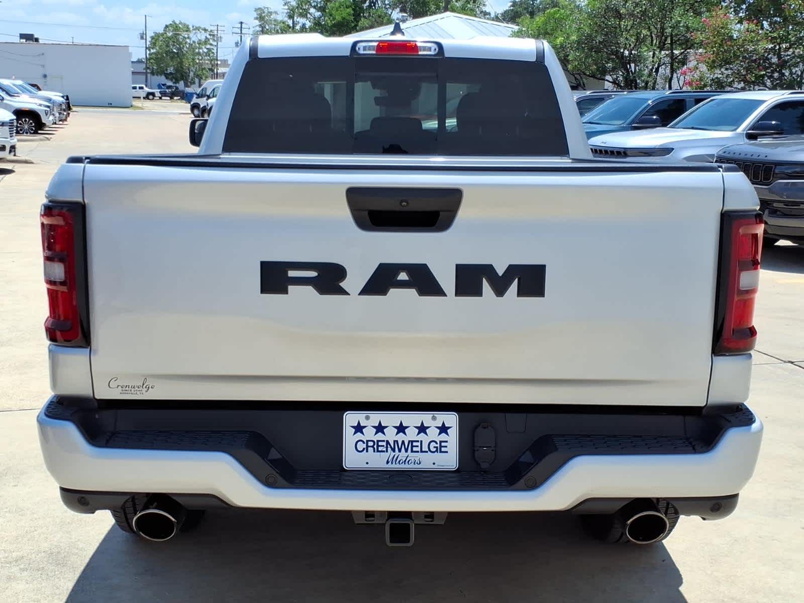 2026 RAM 1500 RAM 1500 EXPRESS QUAD CAB 4X2 6'4' BOX