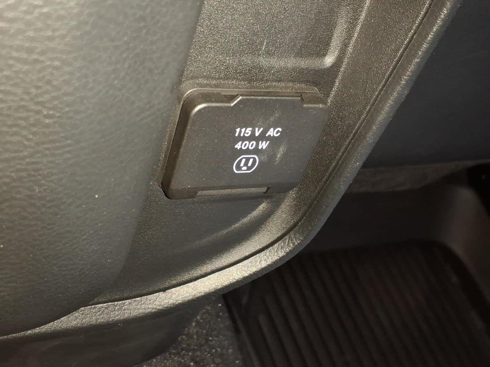 2025 RAM 1500 Warlock Crew Cab 4x4 5'7' Box