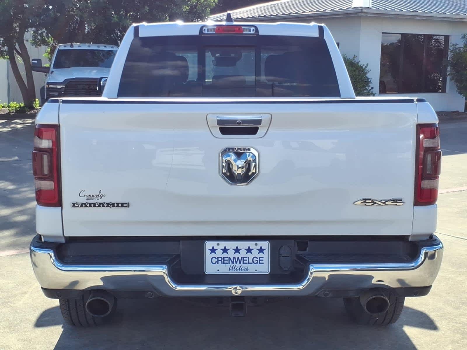 2021 RAM 1500 Laramie Crew Cab 4x4 5'7' Box