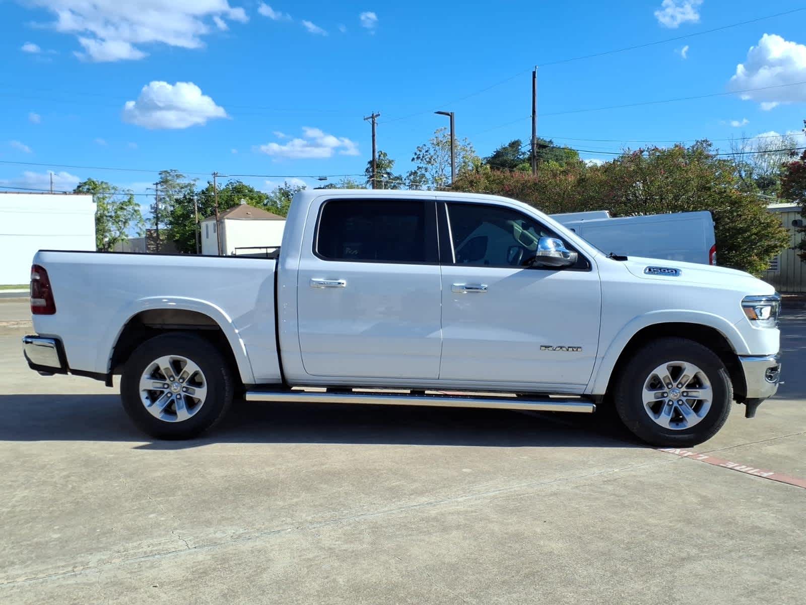 2021 RAM 1500 Laramie Crew Cab 4x4 5'7' Box