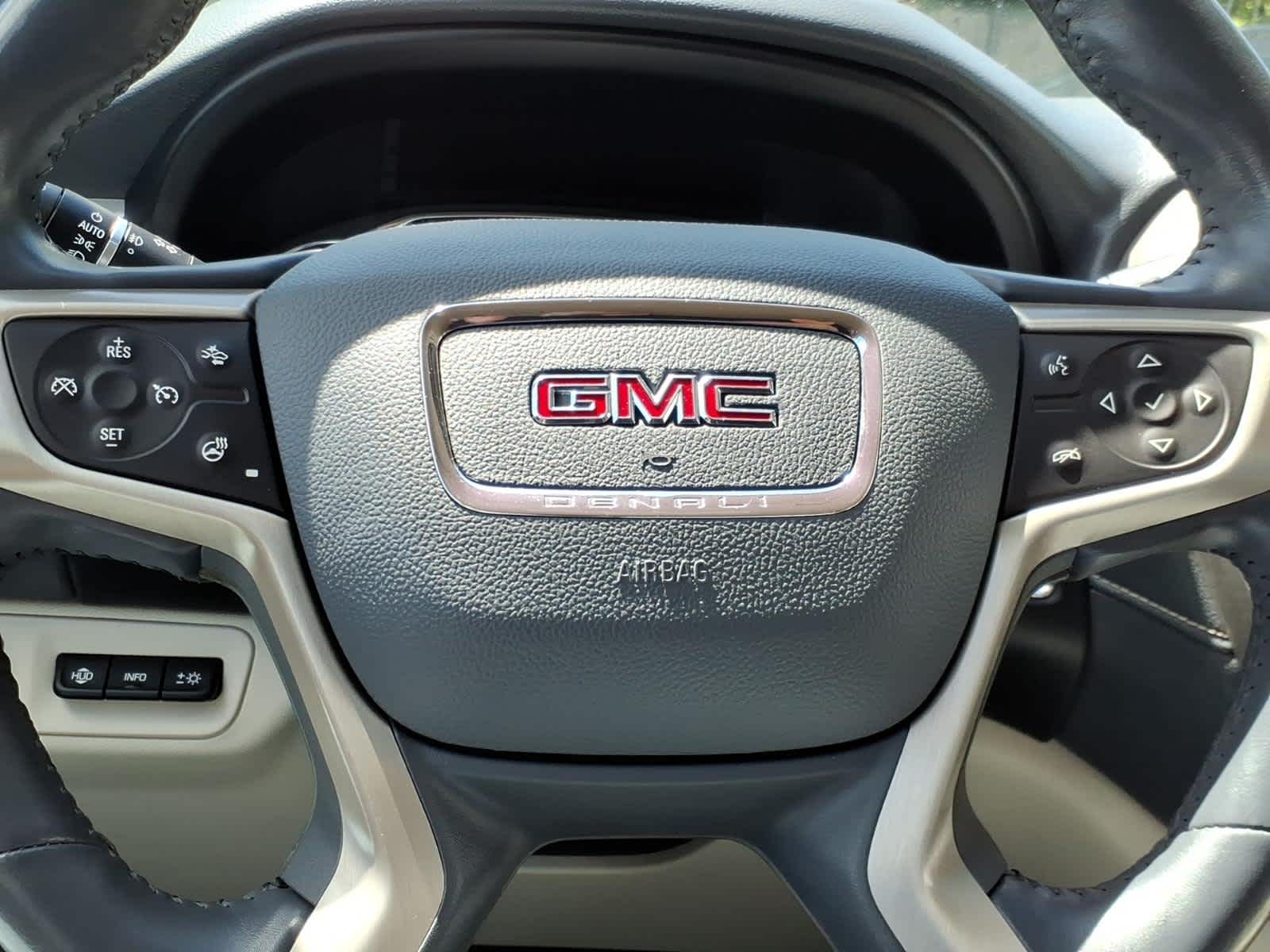 2021 GMC Acadia FWD Denali