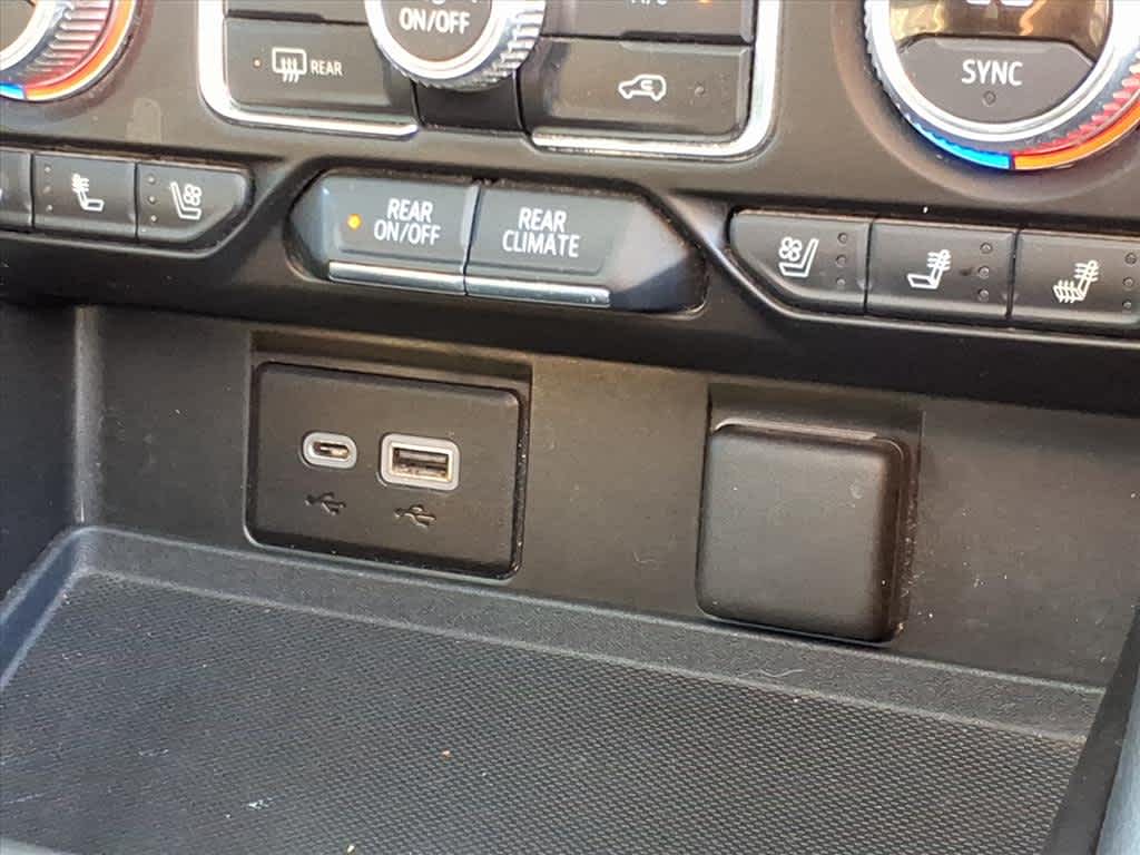 2022 GMC Yukon 4WD AT4