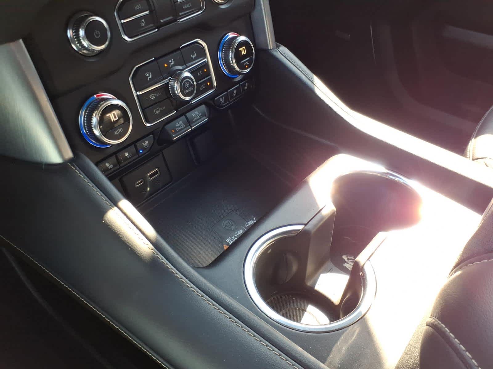 2023 GMC Yukon XL 4WD SLT