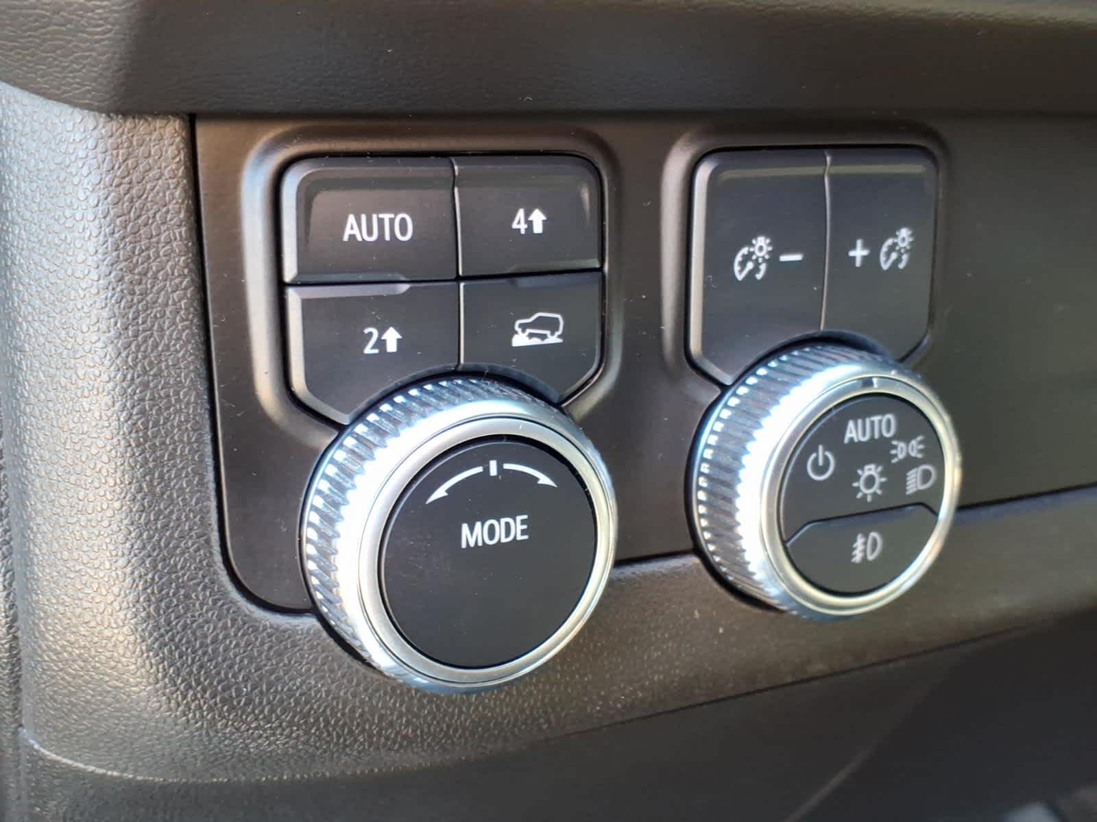 2023 GMC Yukon XL 4WD SLT