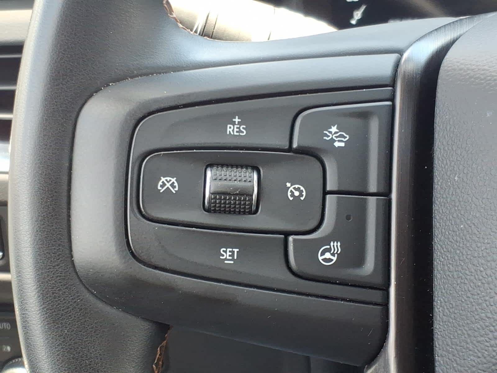 2023 GMC Yukon XL 4WD AT4