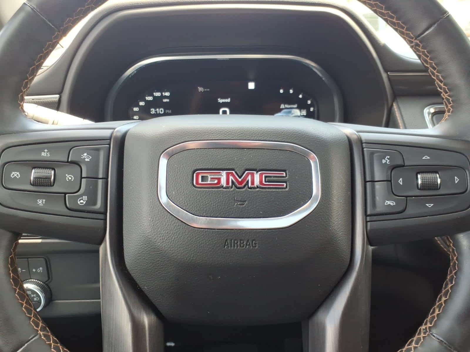 2023 GMC Yukon XL 4WD AT4
