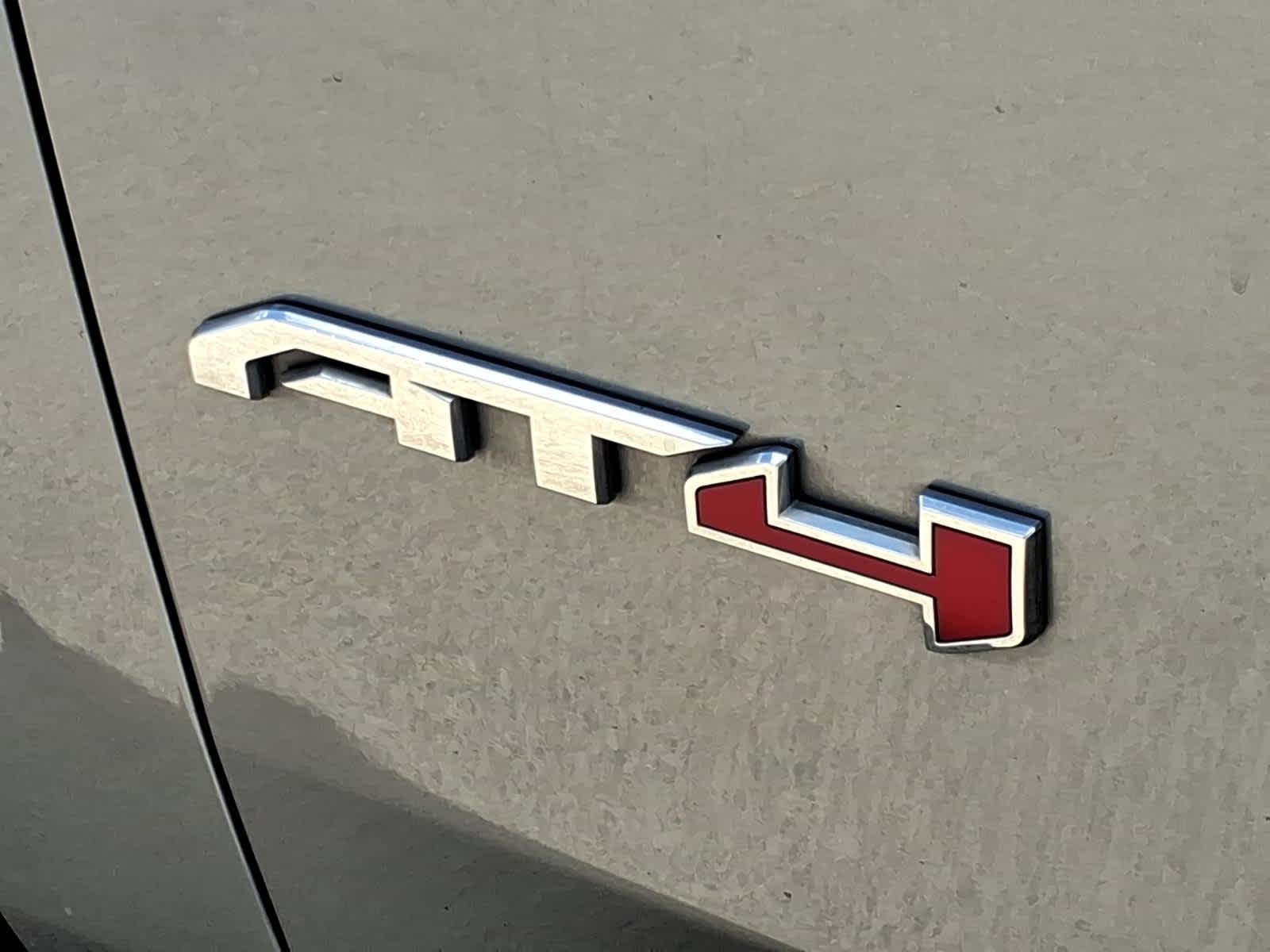 2023 GMC Yukon XL 4WD AT4