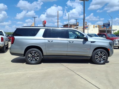2023 GMC Yukon XL 4WD AT4