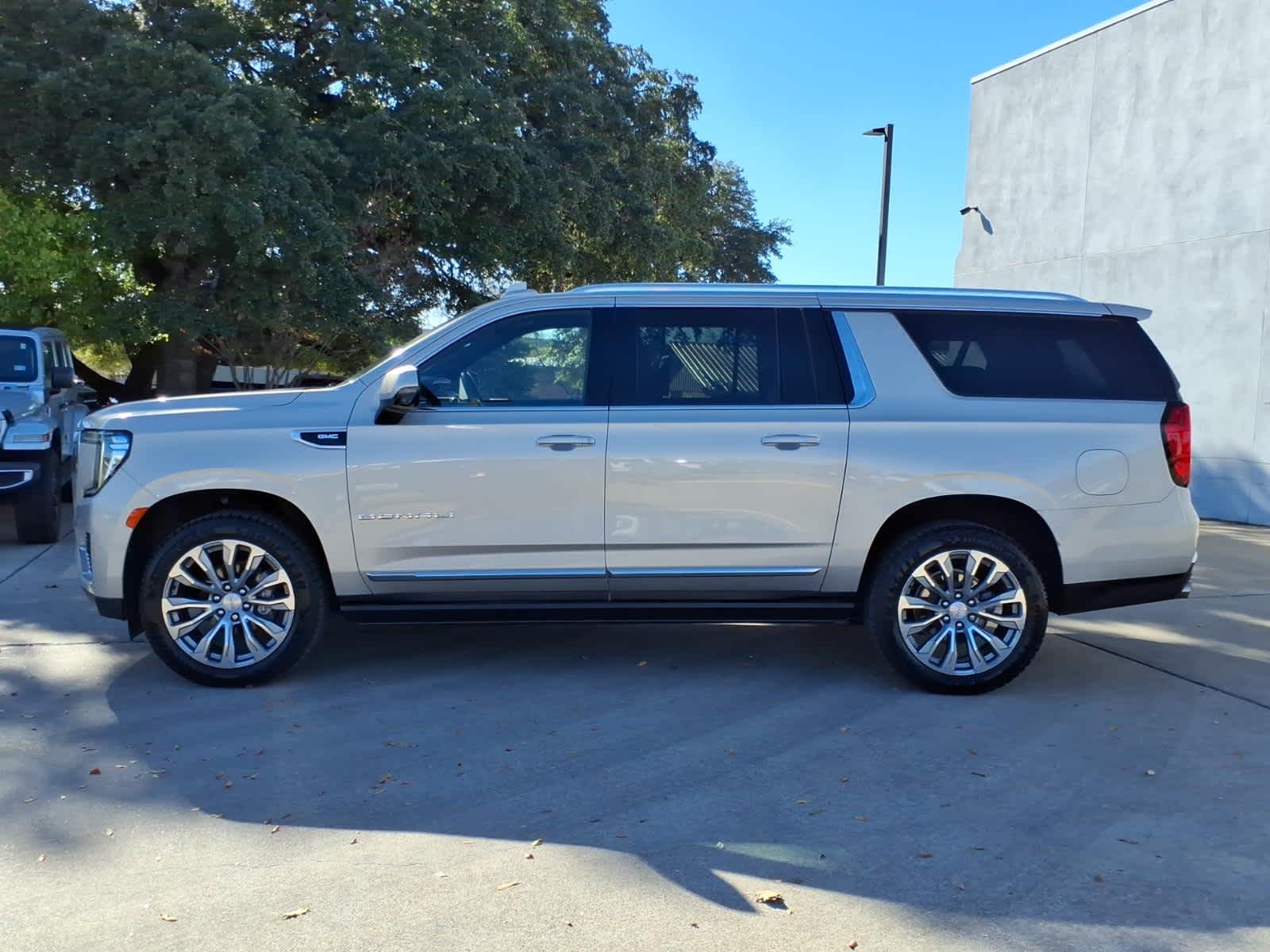 2021 GMC Yukon XL 4WD Denali