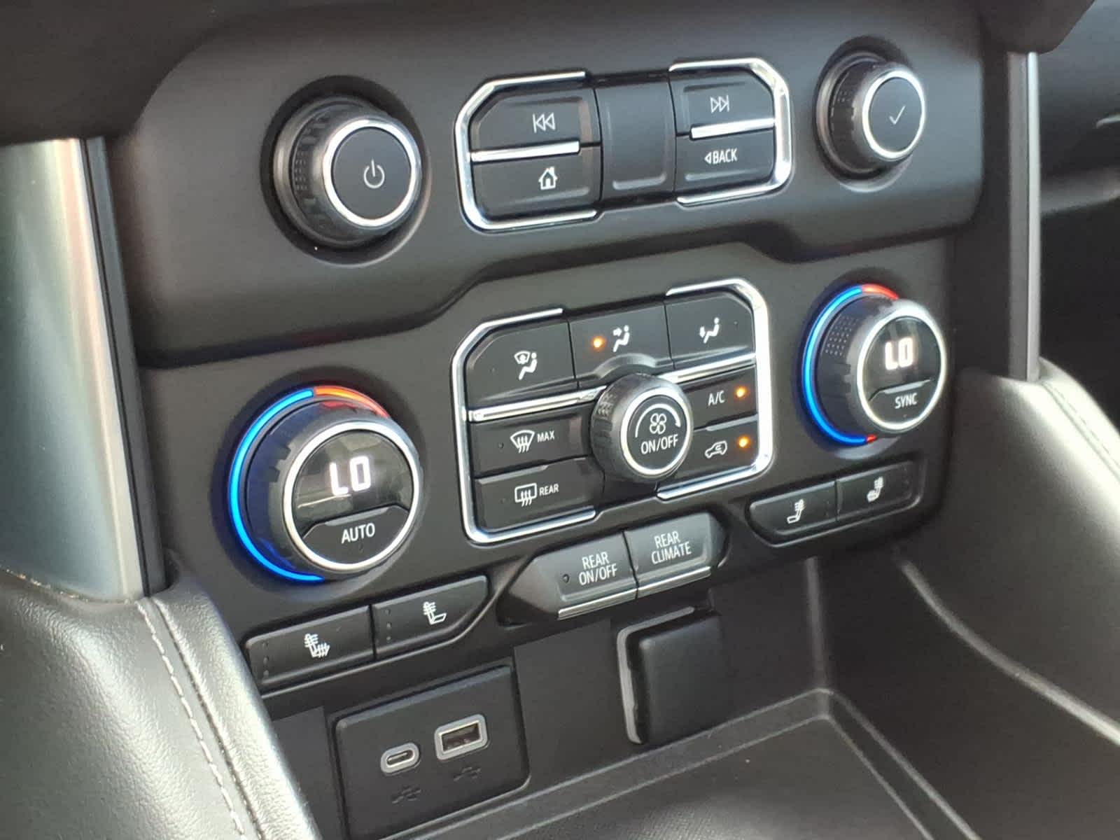 2023 Chevrolet Suburban 4WD Z71