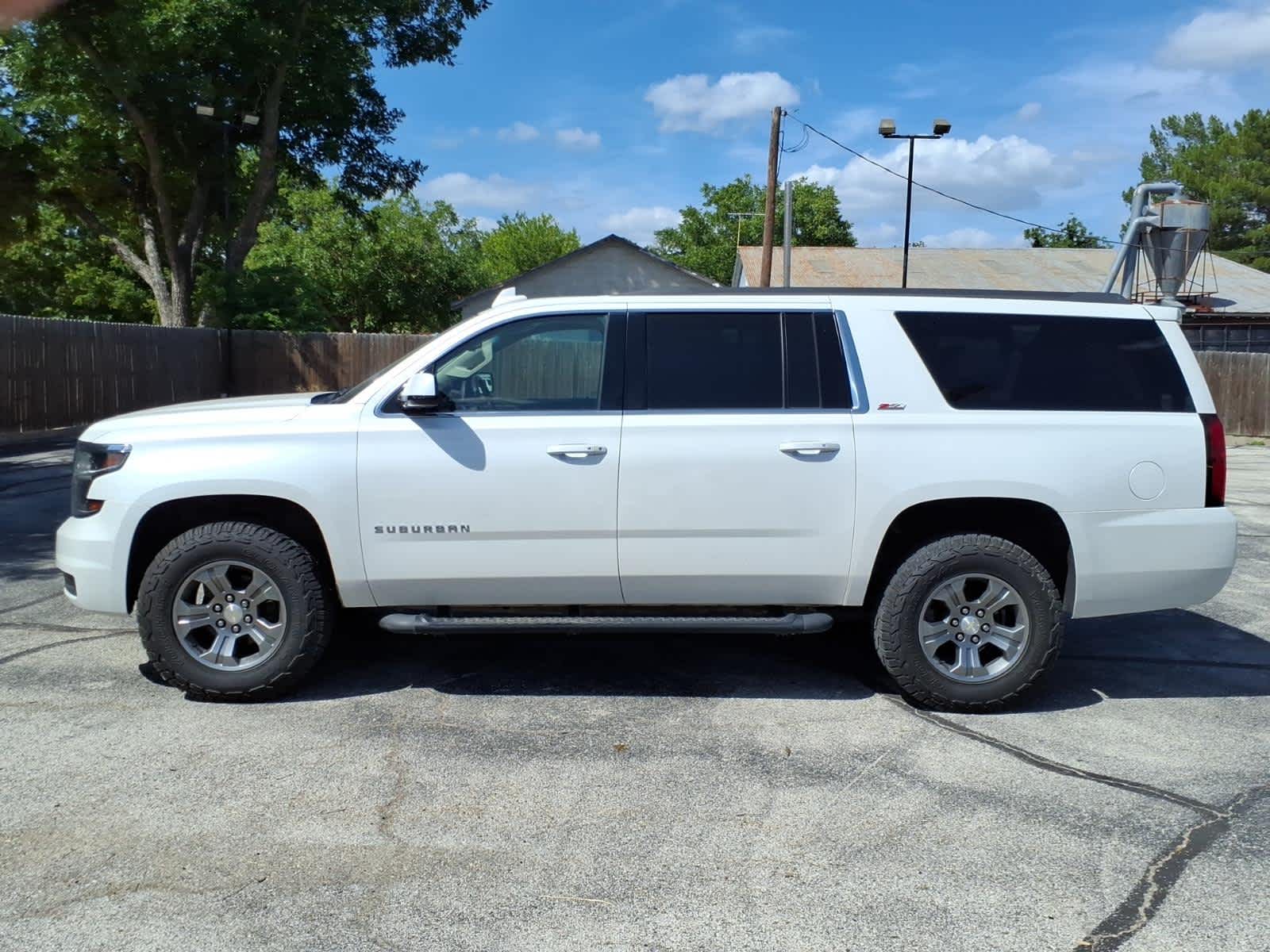 2020 Chevrolet Suburban 4WD LT