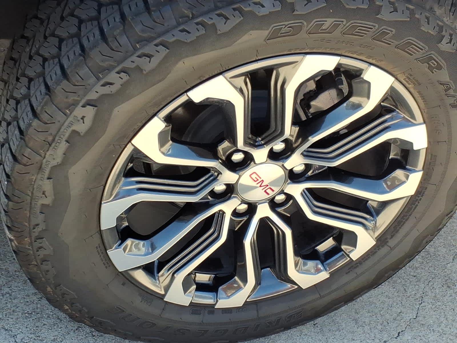 2024 GMC Canyon 4WD Denali