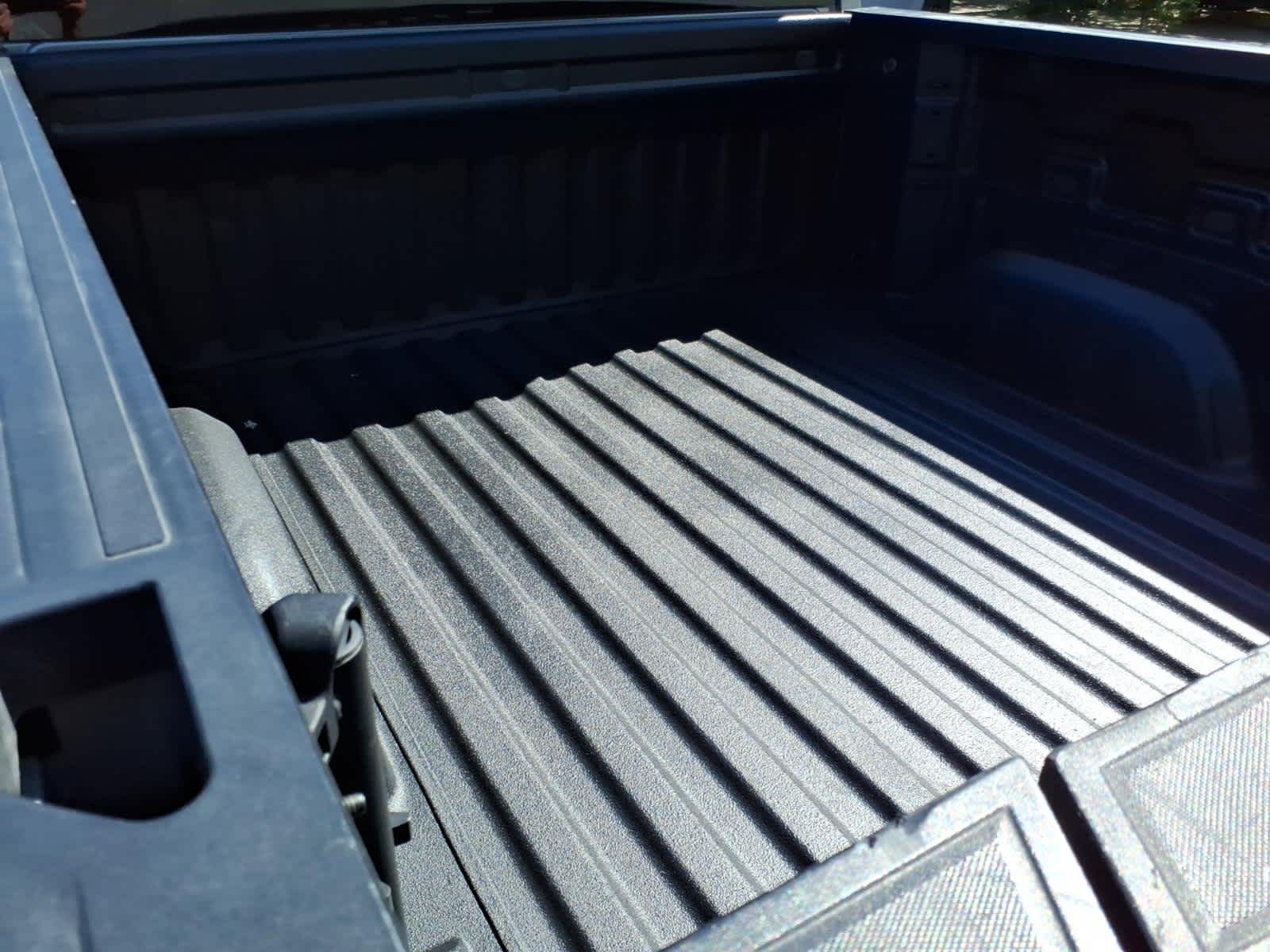 2025 GMC Sierra 1500 4WD Crew Cab Short Box SLT