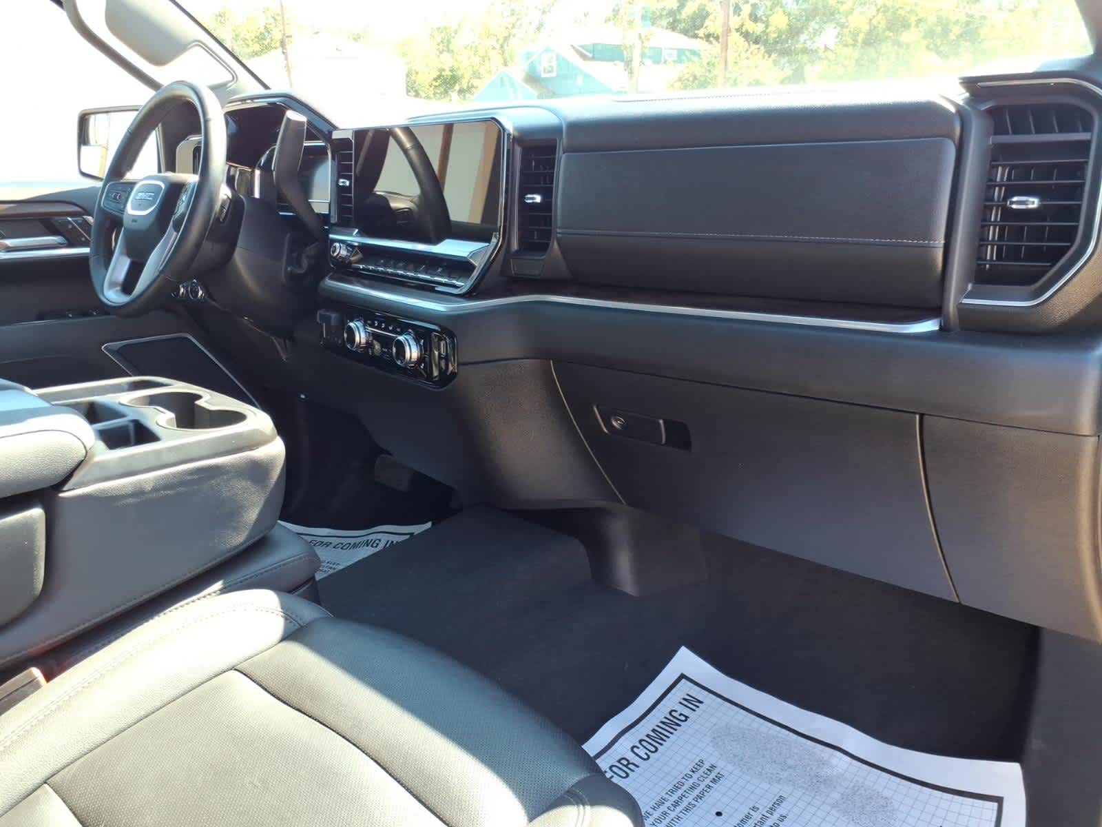 2025 GMC Sierra 1500 4WD Crew Cab Short Box SLT