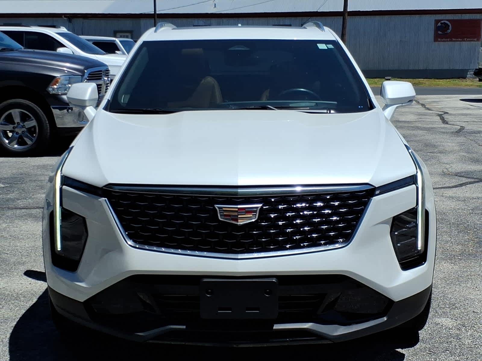 2024 Cadillac XT4 FWD Premium Luxury