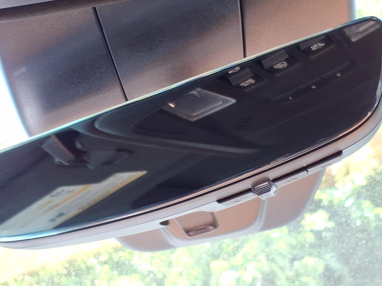 2024 Cadillac XT4 FWD Premium Luxury