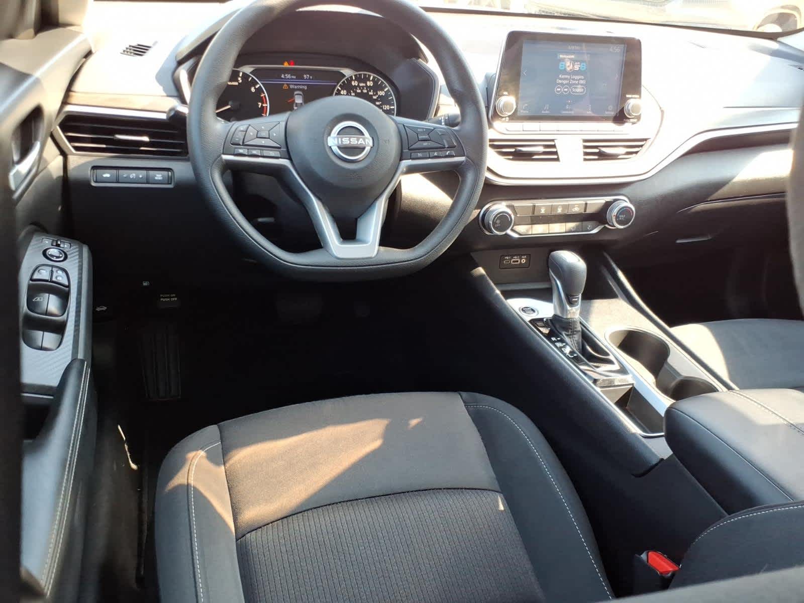 2025 Nissan Altima SV FWD