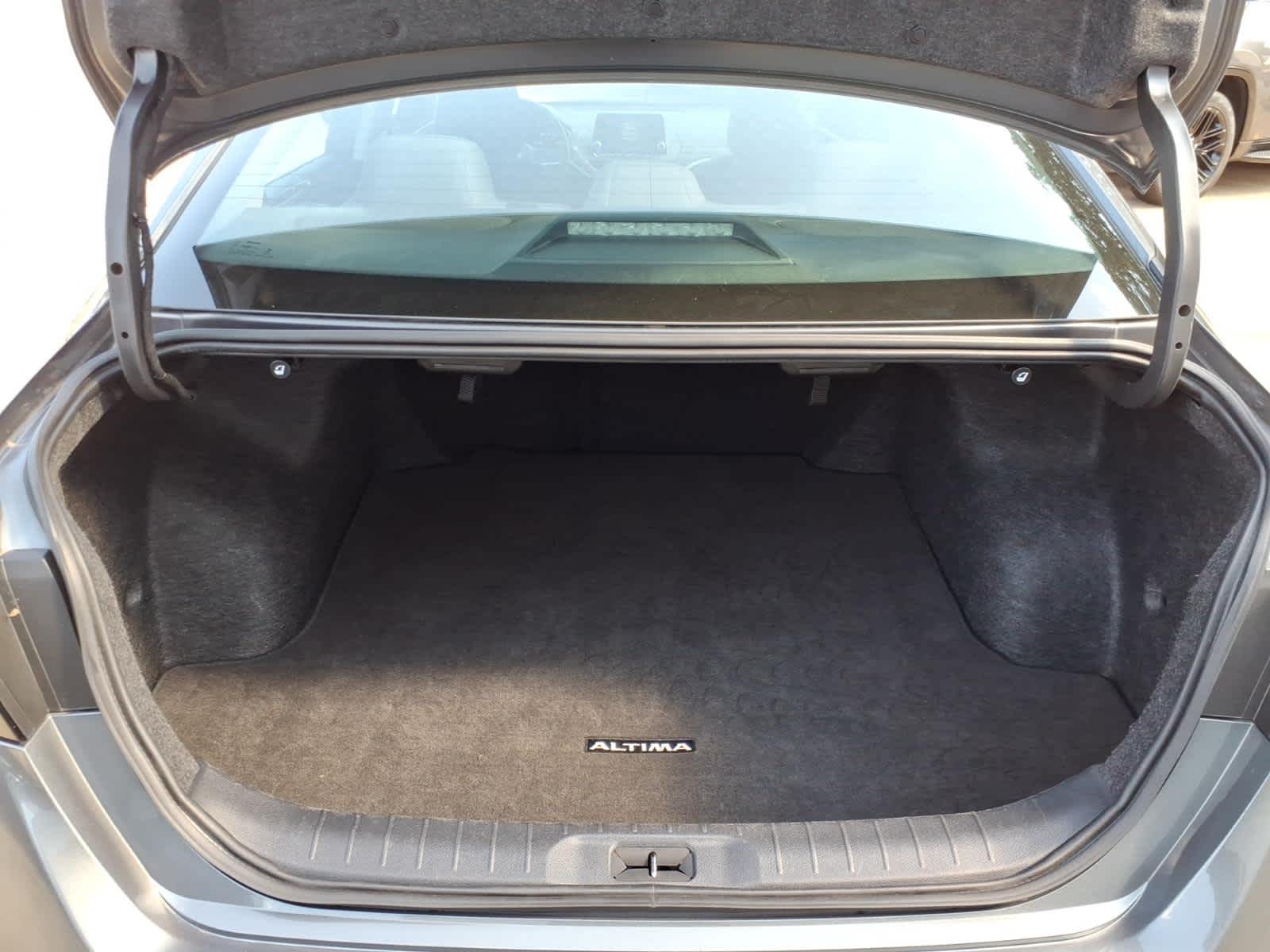 2025 Nissan Altima SV FWD