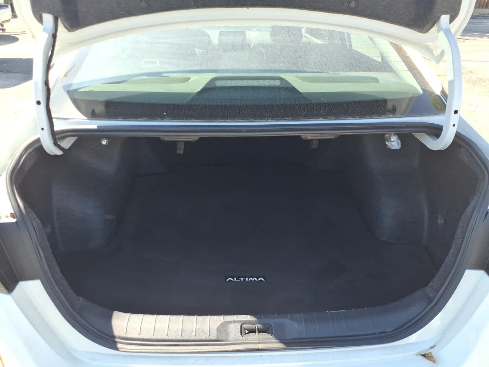 2025 Nissan Altima SV FWD
