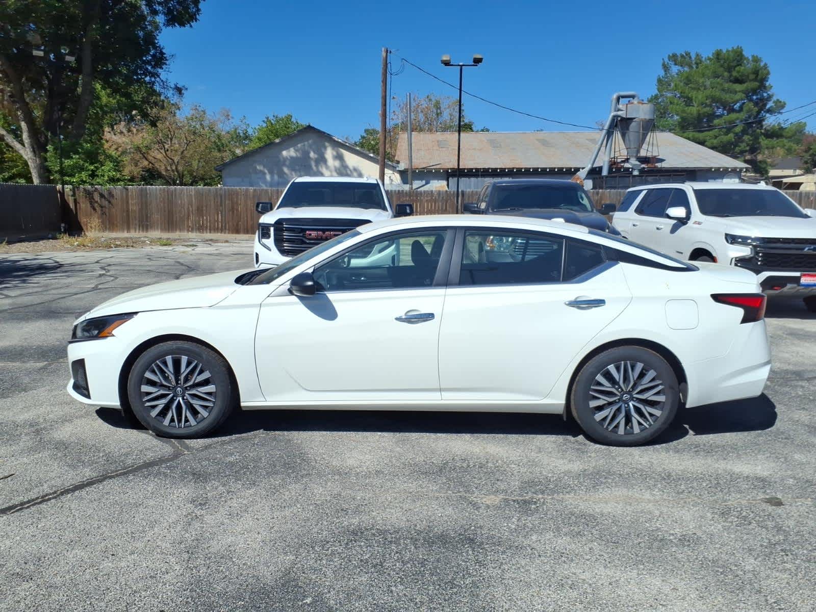2025 Nissan Altima SV FWD