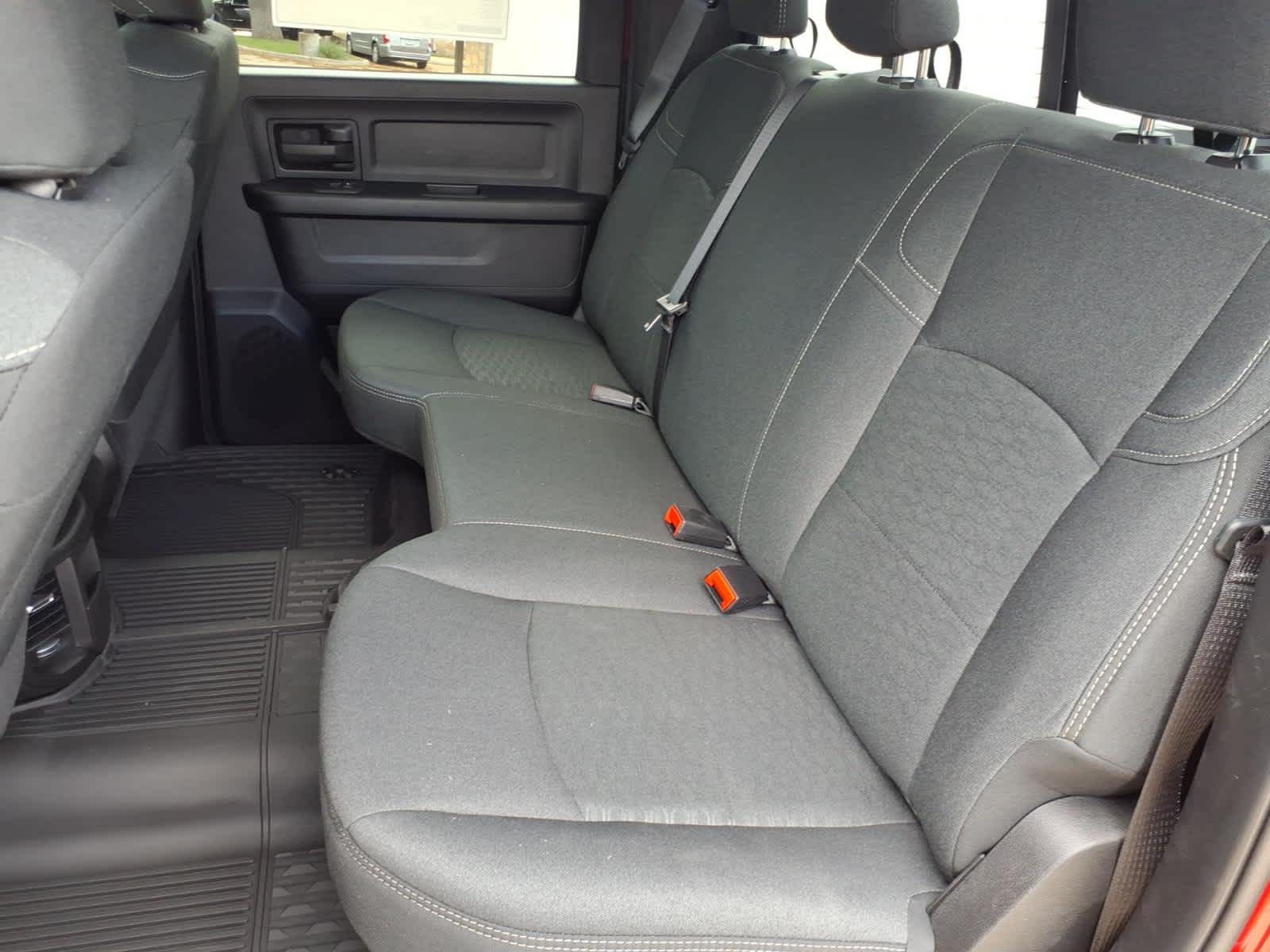 2026 RAM Ram 2500 RAM 2500 BLACK EXPRESS CREW CAB 4X4 6'4' BOX